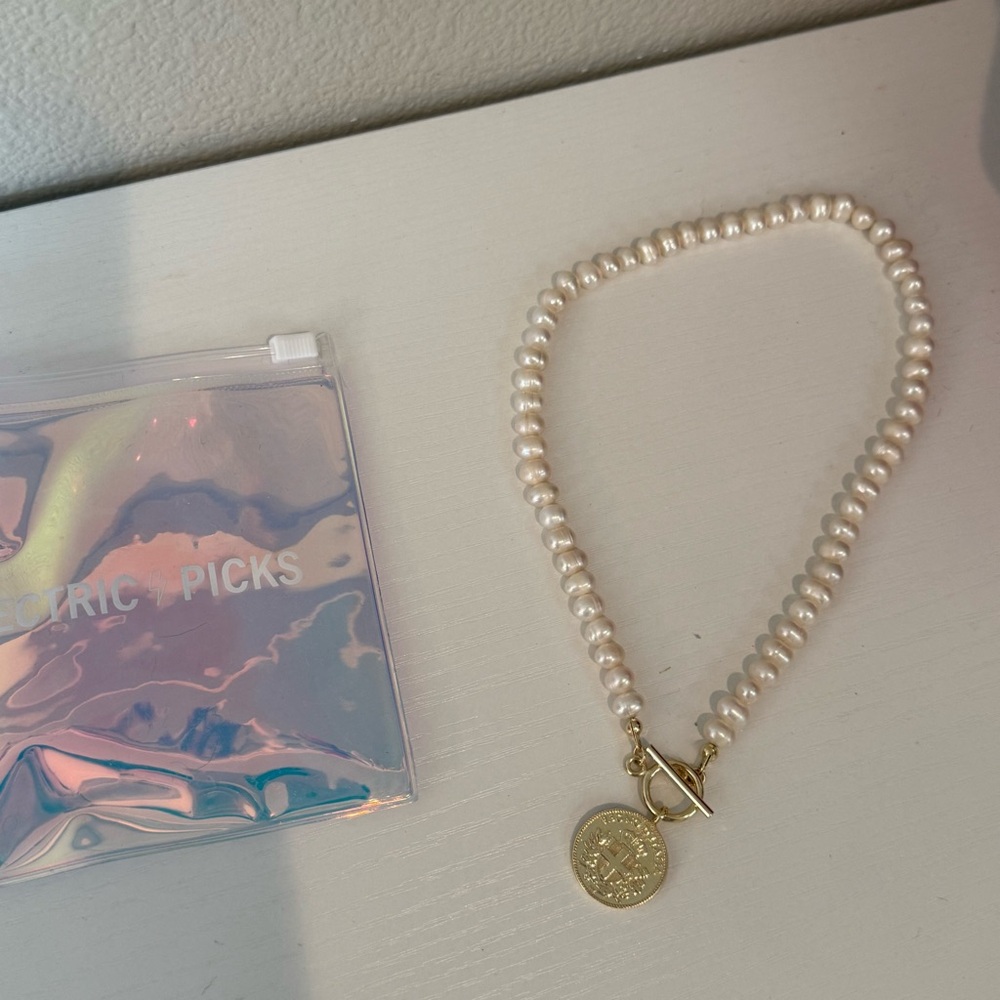 🚫SOLD🚫 Electric picks Gemma pearl necklace